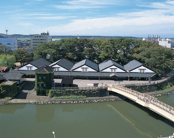 山居倉庫全景.jpg